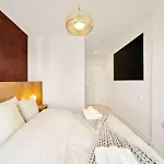 Rosso Suite 2Br & City Views